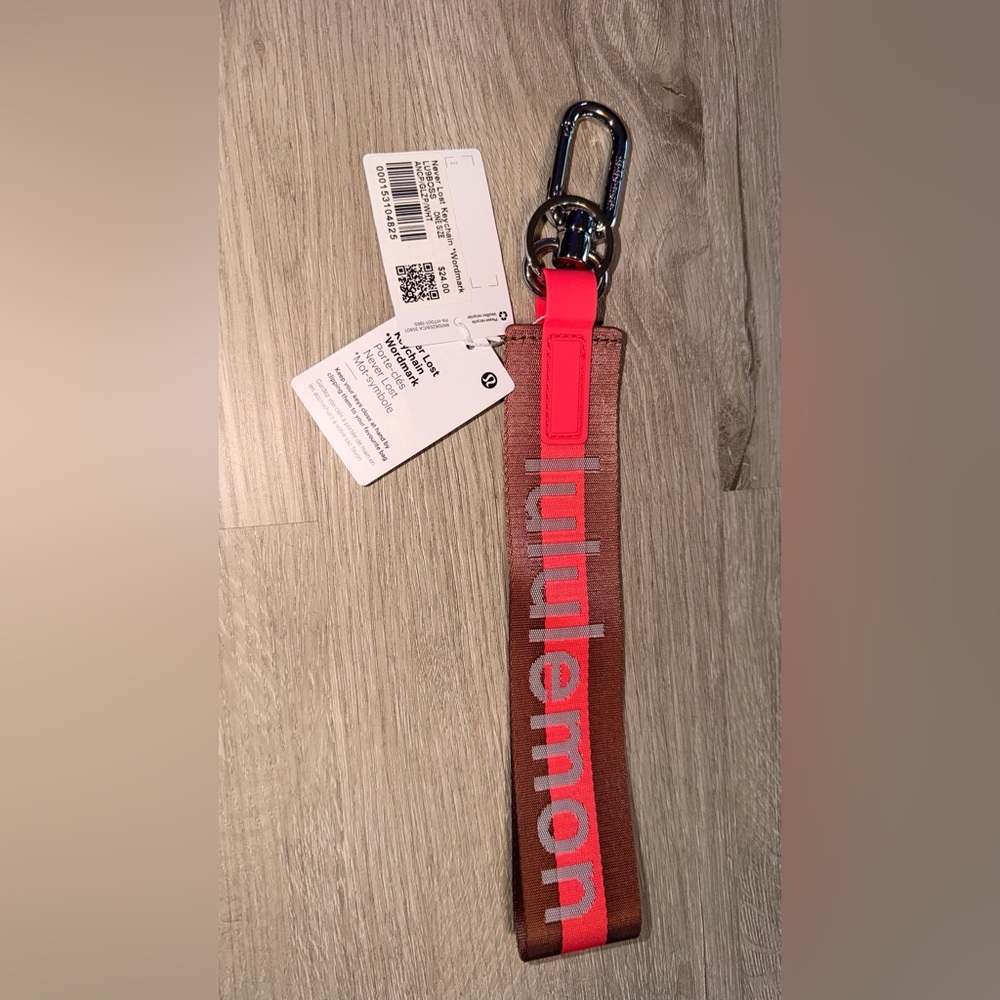 Lululemon Neverlost Spellout Keychain, New